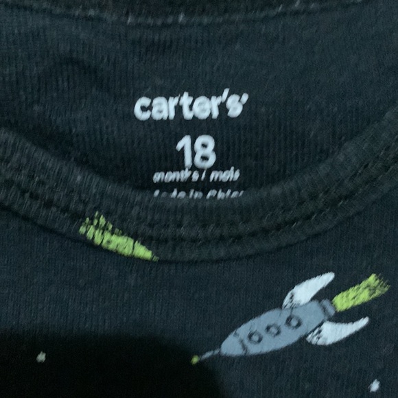 🛸 Out of this World 🌎 18m Carter’s onesies - Picture 2 of 2
